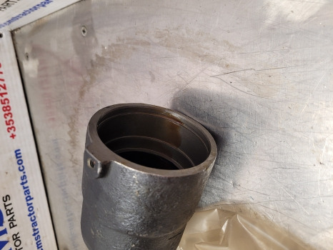 Claas, Case, Mccormick, Landini Shaft Cover Protective Shield 406853a1, 3665691m1, 6000104497 - Eixo dianteiro: foto 5 Claas, Case, Mccormick, Landini Shaft Cover Protective Shield 406853a1, 3665691m1, 6000104497 - Eixo dianteiro: foto 5
