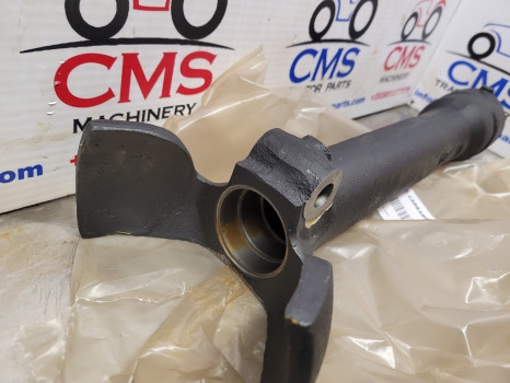 Claas, Case, Mccormick, Landini Shaft Cover Protective Shield 406853a1, 3665691m1, 6000104497 - Eixo dianteiro: foto 3 Claas, Case, Mccormick, Landini Shaft Cover Protective Shield 406853a1, 3665691m1, 6000104497 - Eixo dianteiro: foto 3