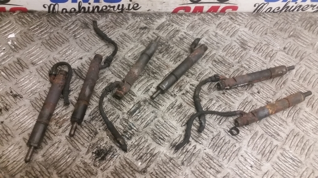 Deutz Agrotron 6.15 Set Of Fuel Injectors For Parts 04800147 - Injector para Trator: foto 2 Deutz Agrotron 6.15 Set Of Fuel Injectors For Parts 04800147 - Injector para Trator: foto 2