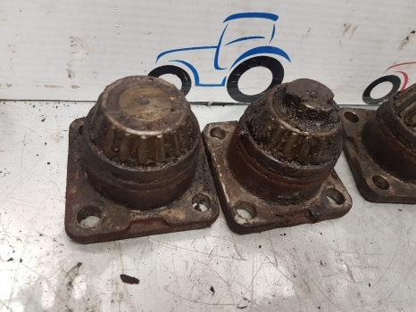 Deutz Agrotron, Same, Lamborgini 150 Front Axle King Pin Set 04415111, Apl2045 - Eixo dianteiro para Trator: foto 2 Deutz Agrotron, Same, Lamborgini 150 Front Axle King Pin Set 04415111, Apl2045 - Eixo dianteiro para Trator: foto 2
