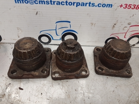 Deutz Agrotron, Same, Lamborgini 150 Front Axle King Pin Set 04415111, Apl2045 - Eixo dianteiro para Trator: foto 1 Deutz Agrotron, Same, Lamborgini 150 Front Axle King Pin Set 04415111, Apl2045 - Eixo dianteiro para Trator: foto 1