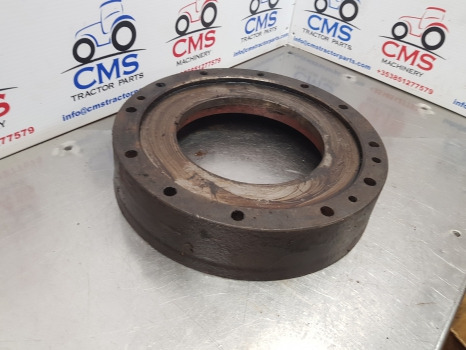 Fiat 140-90, 130-90, 160-90 Rear Axle Spacer Brake Housing 5117648, 5117658 - Eixo traseiro: foto 2 Fiat 140-90, 130-90, 160-90 Rear Axle Spacer Brake Housing 5117648, 5117658 - Eixo traseiro: foto 2
