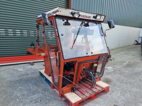 Fiat 80-90, 90-90, 100-90, 110-90 Complete Cab Spanish Cab, N 50 - Cabine: foto 1 Fiat 80-90, 90-90, 100-90, 110-90 Complete Cab Spanish Cab, N 50 - Cabine: foto 1