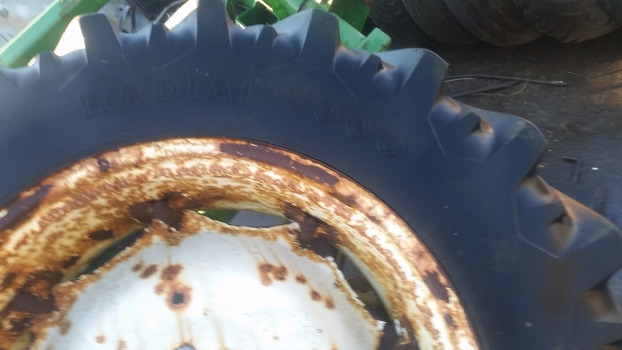 Fiat 90-90, 90 Series Rear Wheel And Tyre 16.9 R34 - Roda completa para Máquina agrícola: foto 3 Fiat 90-90, 90 Series Rear Wheel And Tyre 16.9 R34 - Roda completa para Máquina agrícola: foto 3