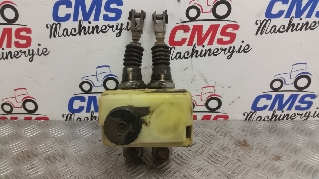 Fiat F140, F Series, Brakes Master Cylinder Assembly 5145630, 5145631 - Cilindro de freio para Trator: foto 3 Fiat F140, F Series, Brakes Master Cylinder Assembly 5145630, 5145631 - Cilindro de freio para Trator: foto 3