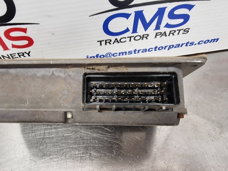 Fiat, New Holland 60, M Series Ecu Control Panel 82008154, 82010884, 82013284 - Centralina electrónica: foto 4 Fiat, New Holland 60, M Series Ecu Control Panel 82008154, 82010884, 82013284 - Centralina electrónica: foto 4
