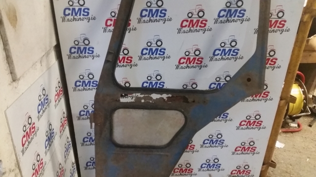 Ford 3120, 4000, 4600, 5600 Cab Door Left 81834250 - Porta e peças para Trator: foto 3 Ford 3120, 4000, 4600, 5600 Cab Door Left 81834250 - Porta e peças para Trator: foto 3