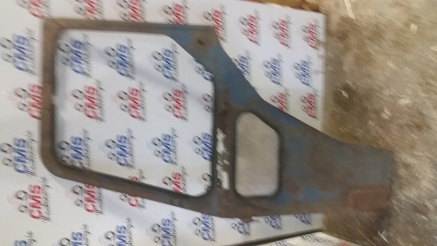 Ford 3120, 4000, 4600, 5600 Cab Door Left 81834250 - Porta e peças para Trator: foto 1 Ford 3120, 4000, 4600, 5600 Cab Door Left 81834250 - Porta e peças para Trator: foto 1