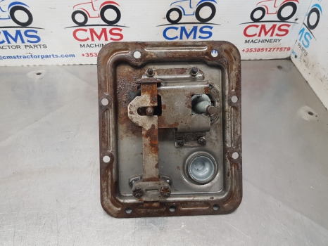 Ford 4000, 2000, 3000, 4100, Transmission Control Cover Assy 81814737 - Transmissão: foto 3 Ford 4000, 2000, 3000, 4100, Transmission Control Cover Assy 81814737 - Transmissão: foto 3