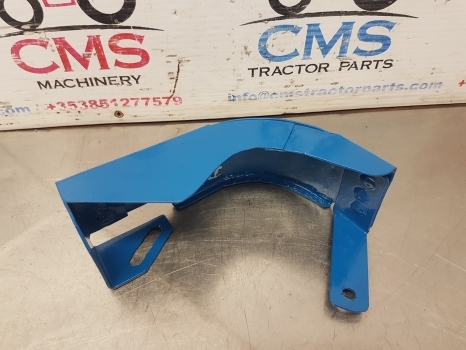Ford 4000, 2000, 5100, 4340, 5340 Dynamo Generator Guard C7nn6n690a, 81819498 - Sistema elétrico para Trator: foto 1 Ford 4000, 2000, 5100, 4340, 5340 Dynamo Generator Guard C7nn6n690a, 81819498 - Sistema elétrico para Trator: foto 1