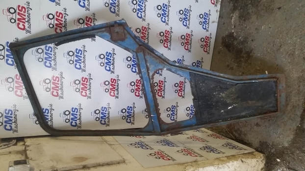 Ford 4000, 4600, 5600 2 Cab Door Right 81834249 - Porta e peças para Trator: foto 5 Ford 4000, 4600, 5600 2 Cab Door Right 81834249 - Porta e peças para Trator: foto 5
