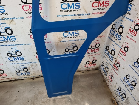 Ford 4000, 5000, 6000, 7000 Cab Door Frame Lhs 81834250 - Porta e peças: foto 4 Ford 4000, 5000, 6000, 7000 Cab Door Frame Lhs 81834250 - Porta e peças: foto 4