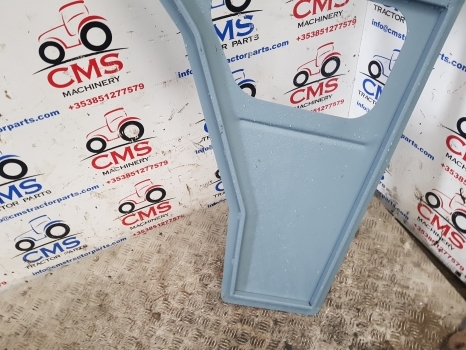 Ford 4000, 5000, 6000, 7000 Cab Door Frame Lhs - Porta e peças para Trator: foto 5 Ford 4000, 5000, 6000, 7000 Cab Door Frame Lhs - Porta e peças para Trator: foto 5