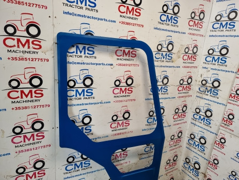 Ford 4000, 5000, 6000, 7000 Cab Door Frame Rhs 81834249 - Porta e peças: foto 4 Ford 4000, 5000, 6000, 7000 Cab Door Frame Rhs 81834249 - Porta e peças: foto 4