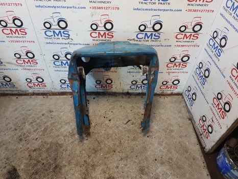 Ford 4600, 5000, 4140, 3600 Nose Cone For Wer Air Cleaner D4nn8n202d, D4nn8n202m - Carroceria e exterior para Trator: foto 1 Ford 4600, 5000, 4140, 3600 Nose Cone For Wer Air Cleaner D4nn8n202d, D4nn8n202m - Carroceria e exterior para Trator: foto 1