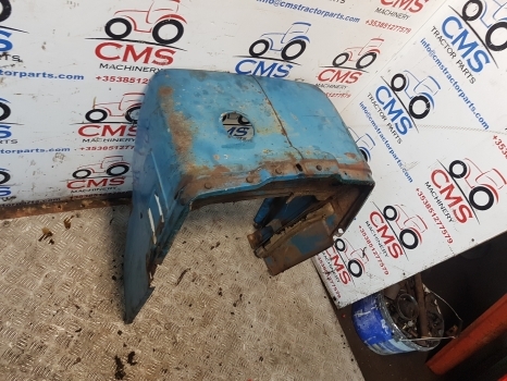 Ford 4600, 5000, 4140, 3600 Nose Cone For Wer Air Cleaner D4nn8n202d, D4nn8n202m - Carroceria e exterior para Trator: foto 5 Ford 4600, 5000, 4140, 3600 Nose Cone For Wer Air Cleaner D4nn8n202d, D4nn8n202m - Carroceria e exterior para Trator: foto 5
