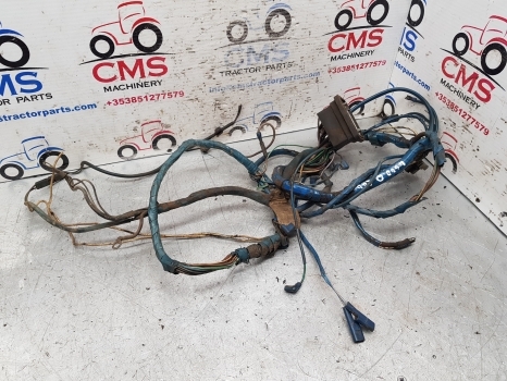 Ford 4600 Frame Wiring Loom D5nn14a103l Check The Pictures - Cables/ Wire harness para Trator: foto 1 Ford 4600 Frame Wiring Loom D5nn14a103l Check The Pictures - Cables/ Wire harness para Trator: foto 1
