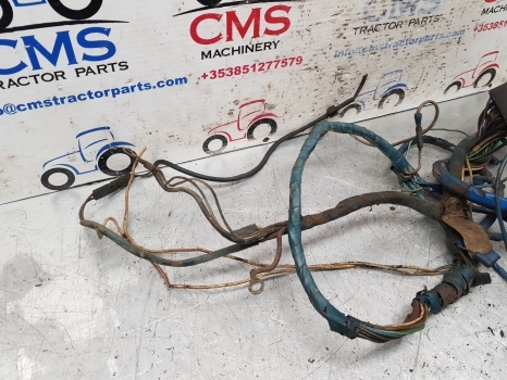 Ford 4600 Frame Wiring Loom D5nn14a103l Check The Pictures - Cables/ Wire harness para Trator: foto 4 Ford 4600 Frame Wiring Loom D5nn14a103l Check The Pictures - Cables/ Wire harness para Trator: foto 4