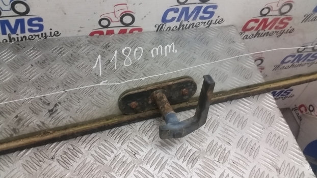 Ford 4610, 5610 10 Series Lp Cab Front Glass Windscreen 83956746, E3nn9403102bb - Pára-brisa para Trator: foto 2 Ford 4610, 5610 10 Series Lp Cab Front Glass Windscreen 83956746, E3nn9403102bb - Pára-brisa para Trator: foto 2