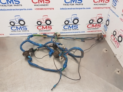 Ford 5610, Tw, 10, 600 Series Wiring Loom Heater Control D5nn18c346d - Cables/ Wire harness para Trator: foto 1 Ford 5610, Tw, 10, 600 Series Wiring Loom Heater Control D5nn18c346d - Cables/ Wire harness para Trator: foto 1