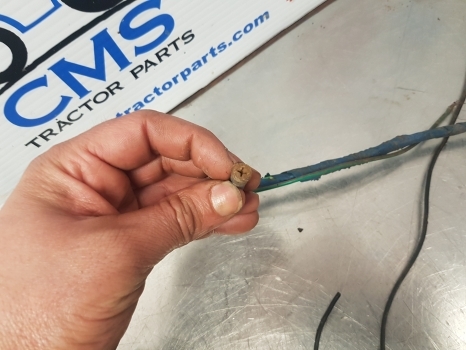 Ford 5610, Tw, 10, 600 Series Wiring Loom Heater Control D5nn18c346d - Cables/ Wire harness para Trator: foto 4 Ford 5610, Tw, 10, 600 Series Wiring Loom Heater Control D5nn18c346d - Cables/ Wire harness para Trator: foto 4