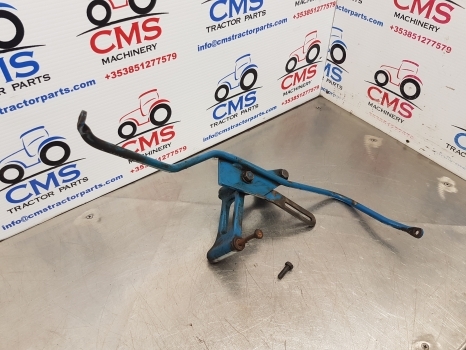 Ford 6610, 6410 Alternator Bracket E4nn10039aa, 83949802, D8nn8n096aa - Alternador para Trator: foto 2 Ford 6610, 6410 Alternator Bracket E4nn10039aa, 83949802, D8nn8n096aa - Alternador para Trator: foto 2