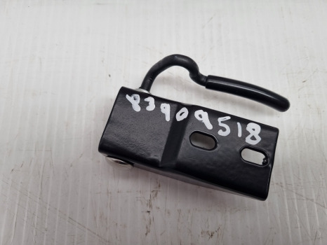 Ford 6610,7410, 5610, Tw Cab Rear Window Latch Rh 83909518, D6nn9440860a - Porta e peças: foto 2 Ford 6610,7410, 5610, Tw Cab Rear Window Latch Rh 83909518, D6nn9440860a - Porta e peças: foto 2