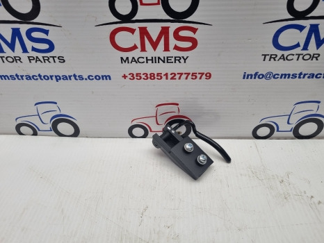 Ford 6610,7410, 5610, Tw Q Cab Rear Window Latch Rh 83909518, D6nn9440860a - Porta e peças: foto 1 Ford 6610,7410, 5610, Tw Q Cab Rear Window Latch Rh 83909518, D6nn9440860a - Porta e peças: foto 1