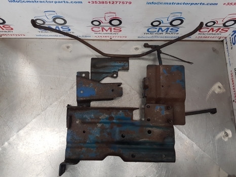 Ford 6610, 7710, Battery Support And Pannel Support E4nn16b814cb, E5nn10769aa - Bateria automotiva para Trator: foto 5 Ford 6610, 7710, Battery Support And Pannel Support E4nn16b814cb, E5nn10769aa - Bateria automotiva para Trator: foto 5