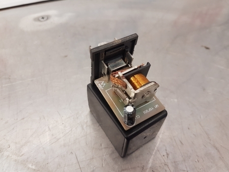 Ford 7840, 6640, 7740, 8240 Time Relay F0nn14n135ba, 84589329, 81867839 - Relé para Trator: foto 5 Ford 7840, 6640, 7740, 8240 Time Relay F0nn14n135ba, 84589329, 81867839 - Relé para Trator: foto 5