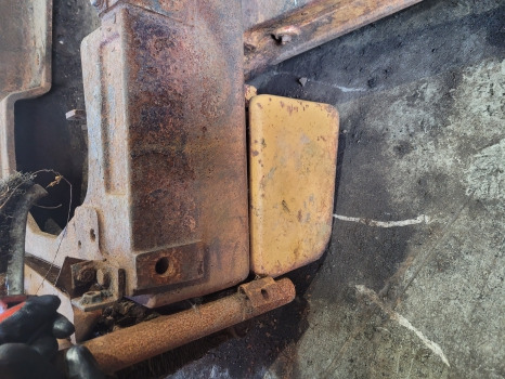 Ford C, D Series 555c, 655c, 655d, 675d, 555d Front Weight E7nn3a370ab - Contrapeso: foto 3 Ford C, D Series 555c, 655c, 655d, 675d, 555d Front Weight E7nn3a370ab - Contrapeso: foto 3