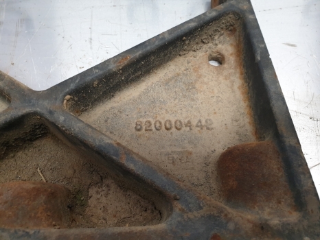 Ford New Holland 60,m,tm And Mxm Bonnett Bracket 82000442,82004663 - Capô para Trator: foto 5 Ford New Holland 60,m,tm And Mxm Bonnett Bracket 82000442,82004663 - Capô para Trator: foto 5