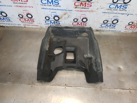 Ford New Holland 6635, 35 Fiat L, Tl, Cab Steering Insulation 82007135 - Cabine e interior: foto 4 Ford New Holland 6635, 35 Fiat L, Tl, Cab Steering Insulation 82007135 - Cabine e interior: foto 4
