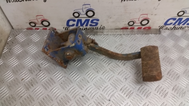 Ford New Holland Brake Pedal Left 82009091 - Peças de freio para Trator: foto 1 Ford New Holland Brake Pedal Left 82009091 - Peças de freio para Trator: foto 1