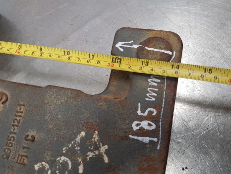 Ford New Holland Case,mf, Kubota Front Weight Slice 25kg 99651-1211-1 - Contrapeso para Trator: foto 4 Ford New Holland Case,mf, Kubota Front Weight Slice 25kg 99651-1211-1 - Contrapeso para Trator: foto 4