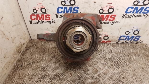 Ford New Holland Fiat 8160 Front Steering Knuckle Spindle Lhs 5171554, 5171533 - Manga de eixo para Trator: foto 1 Ford New Holland Fiat 8160 Front Steering Knuckle Spindle Lhs 5171554, 5171533 - Manga de eixo para Trator: foto 1