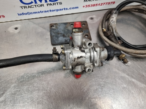 Ford New Holland Reifenfullen Control Valve Assy Reifenfullen - Hidráulica: foto 5 Ford New Holland Reifenfullen Control Valve Assy Reifenfullen - Hidráulica: foto 5