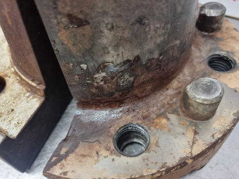 Ford Tw15, Tw10, Tw20, Wheel Wedges Pair Welded D6nn1n035a, D9nn1n036aa - Jante para Trator: foto 4 Ford Tw15, Tw10, Tw20, Wheel Wedges Pair Welded D6nn1n035a, D9nn1n036aa - Jante para Trator: foto 4