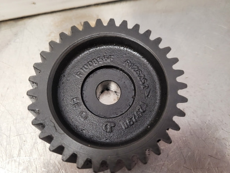John Deere 1630, 2040, 1640, 1950, 2030 Engine Oil Pump Gear Z33 T20298 - Motor e peças: foto 2 John Deere 1630, 2040, 1640, 1950, 2030 Engine Oil Pump Gear Z33 T20298 - Motor e peças: foto 2