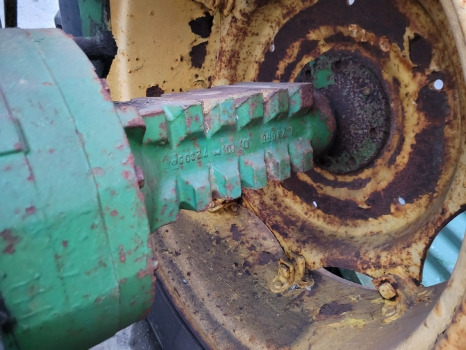 John Deere 2130 Rear Half Axle Rhs L29056, T29453, L34171, L29055, L39930 - Eixo traseiro: foto 2 John Deere 2130 Rear Half Axle Rhs L29056, T29453, L34171, L29055, L39930 - Eixo traseiro: foto 2