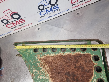 John Deere 2750, 2140, 40, 50 Series, Sg2 Battery Cover Foot Step Lhs Al58119 - Porta e peças: foto 5 John Deere 2750, 2140, 40, 50 Series, Sg2 Battery Cover Foot Step Lhs Al58119 - Porta e peças: foto 5
