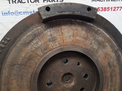 John Deere 3130, 3030, 1830, 2030, 2130 Flywheel Ar92508, At26482, T28432 - Volante do motor: foto 4 John Deere 3130, 3030, 1830, 2030, 2130 Flywheel Ar92508, At26482, T28432 - Volante do motor: foto 4