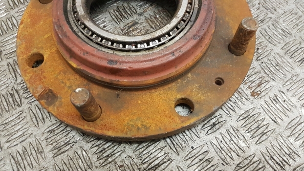 John Deere 3200 ,3400 Hub Bolt Plate Z72470 - Cubo de roda para Trator: foto 3 John Deere 3200 ,3400 Hub Bolt Plate Z72470 - Cubo de roda para Trator: foto 3