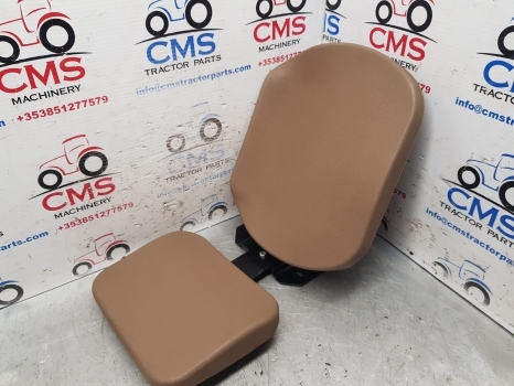John Deere 6000 Series, 6100, 6200, 6320, 6610 Passenger Seat Al114321 - Banco para Trator: foto 1 John Deere 6000 Series, 6100, 6200, 6320, 6610 Passenger Seat Al114321 - Banco para Trator: foto 1