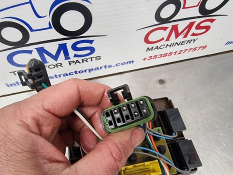 John Deere 6010, 6020, 7020 Series Light Control Panel Al114038, L113569 - Iluminação: foto 5 John Deere 6010, 6020, 7020 Series Light Control Panel Al114038, L113569 - Iluminação: foto 5