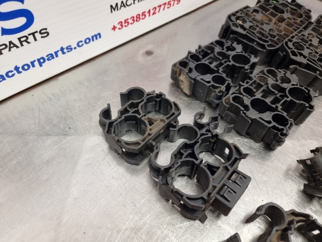 John Deere 6145r, 6r Series, Hydraulic Pipes Chanel Kit L204415, L214138 - Hidráulica: foto 4 John Deere 6145r, 6r Series, Hydraulic Pipes Chanel Kit L204415, L214138 - Hidráulica: foto 4