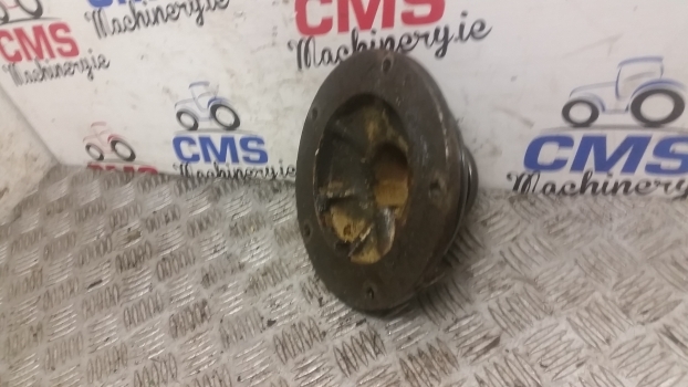 John Deere 6300, 6400, 6100, 6200 Rear Axle Bearing Housing Al76780, L77137 - Eixo traseiro para Trator: foto 2 John Deere 6300, 6400, 6100, 6200 Rear Axle Bearing Housing Al76780, L77137 - Eixo traseiro para Trator: foto 2