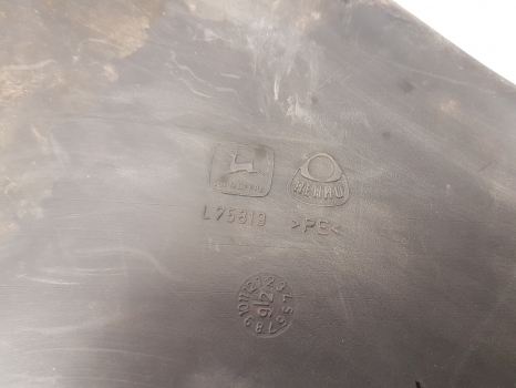 John Deere 6610, 6410, 6200, 6300, 6400, 6500, 6110 Air Duct Pipe Lhs L75819 - Aquecimento/ Ventilação para Trator: foto 4 John Deere 6610, 6410, 6200, 6300, 6400, 6500, 6110 Air Duct Pipe Lhs L75819 - Aquecimento/ Ventilação para Trator: foto 4