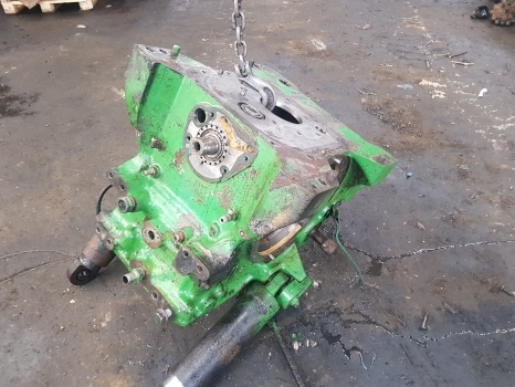 John Deere 6820, 6920 Autopowr Rear Axle Centre Housing Re220931, R219630 - Eixo traseiro para Trator: foto 2 John Deere 6820, 6920 Autopowr Rear Axle Centre Housing Re220931, R219630 - Eixo traseiro para Trator: foto 2
