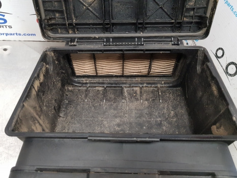 John Deere 6r 185, 6r, 6m Series, Air Cleaner Filter Box Al218934, Al229135 - Sistema de admissão de ar: foto 4 John Deere 6r 185, 6r, 6m Series, Air Cleaner Filter Box Al218934, Al229135 - Sistema de admissão de ar: foto 4